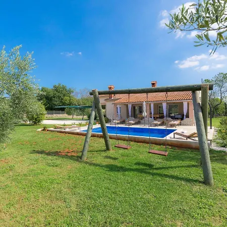 Holiday home Filipana - Rca405 By Interhome