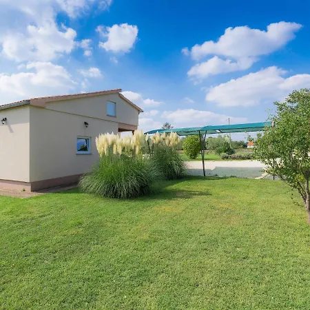 Filipana - Rca405 By Interhome