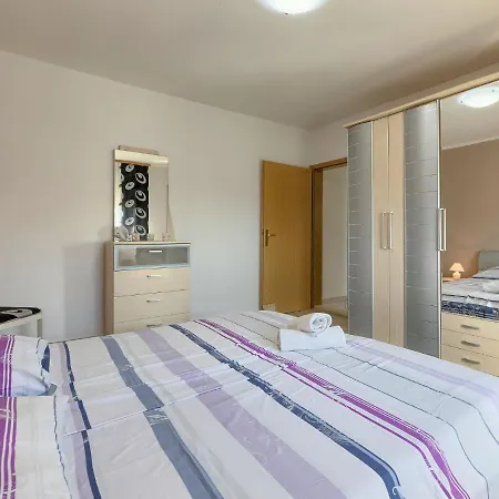 Filipana - Rca405 By Interhome * Marcana