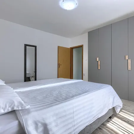 Filipana - Rca405 By Interhome