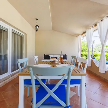 Filipana - Rca405 By Interhome